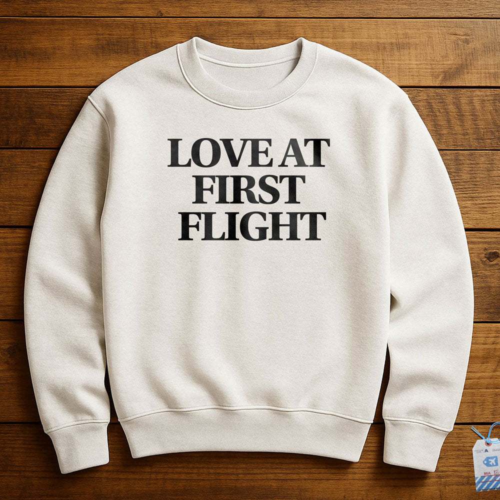Love At First Flight - Sweatshirt