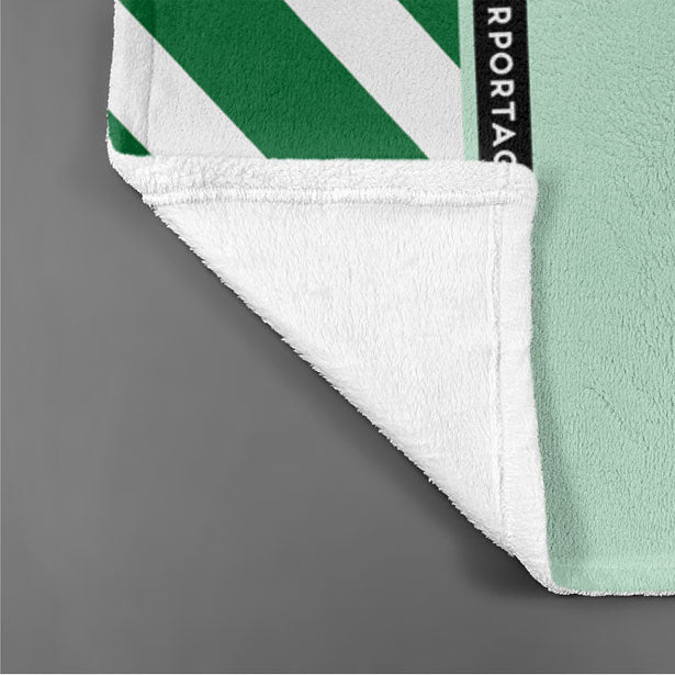 F9 - Blanket - Airportag