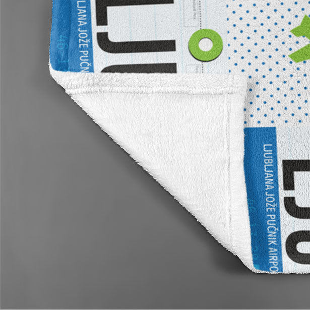 LJU - Blanket - Airportag