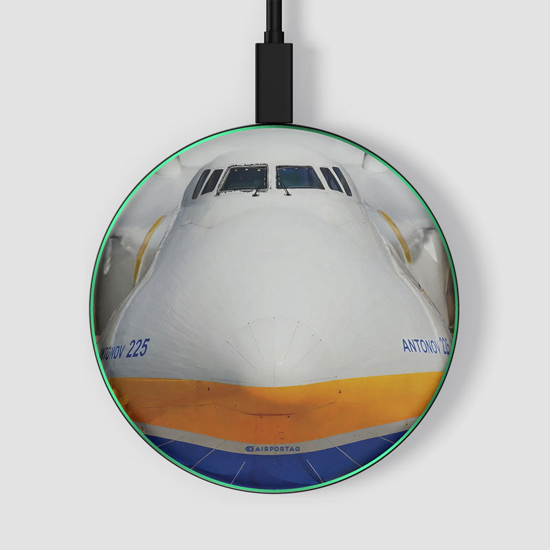 Antonov Plane Nose - Wireless Charger