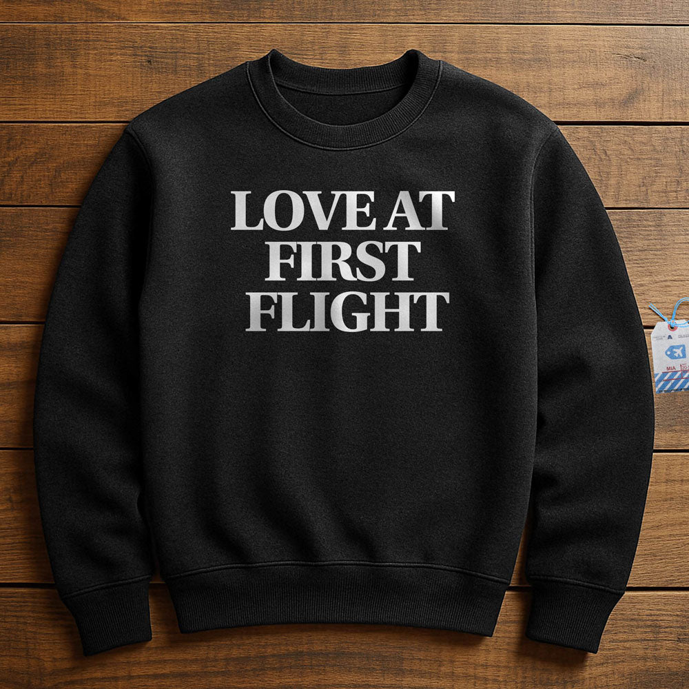 Love At First Flight - Sweatshirt