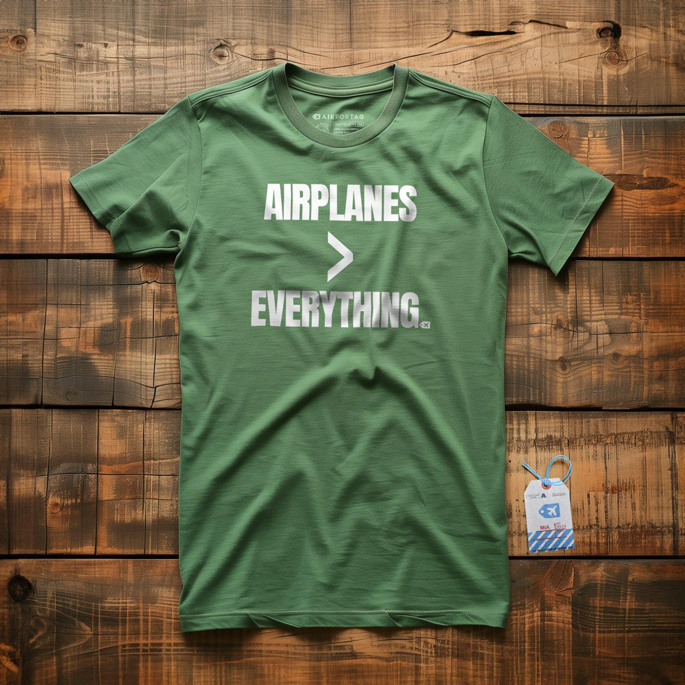 Airplanes > Everything - T-Shirt - Green