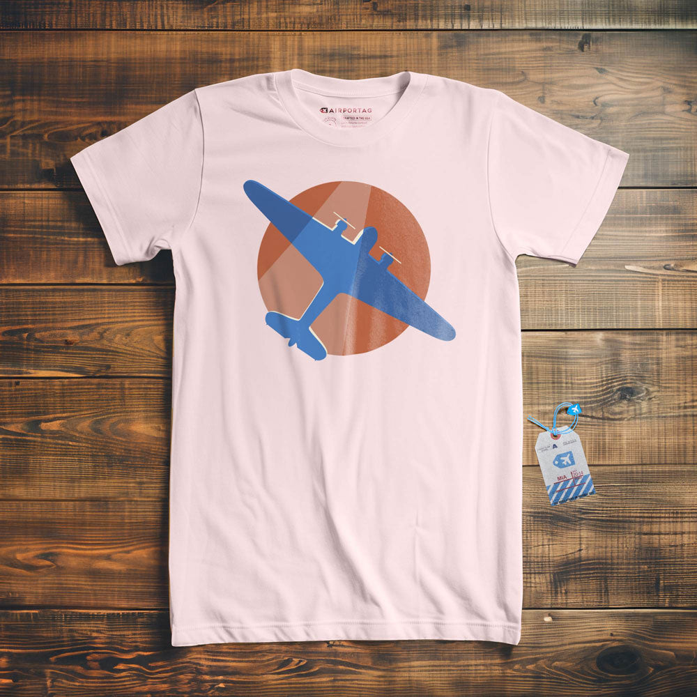 DC-3 Flying Overhead Minimalist - T-Shirt