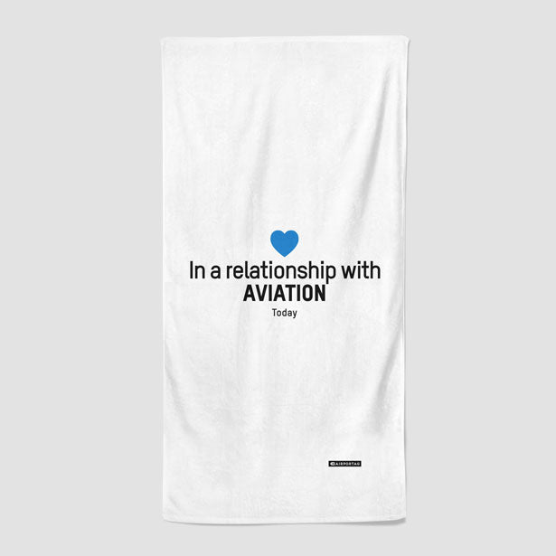 In a relationship with aviation - Beach Towel - Airportag