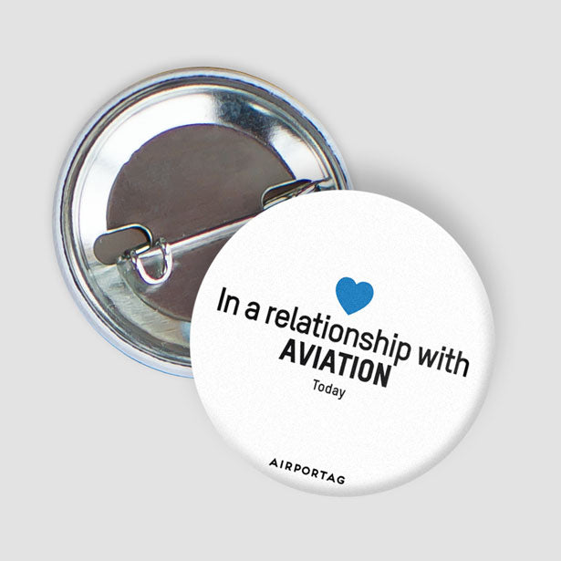 In a relationship with aviation - Button - Airportag