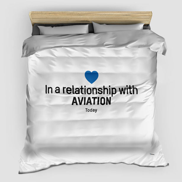 In a relationship with aviation - Duvet Cover - Airportag