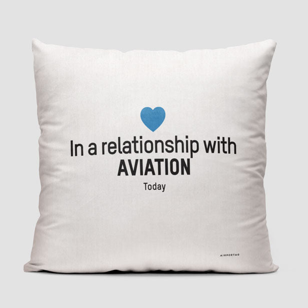 In a relationship with aviation - Throw Pillow - Airportag