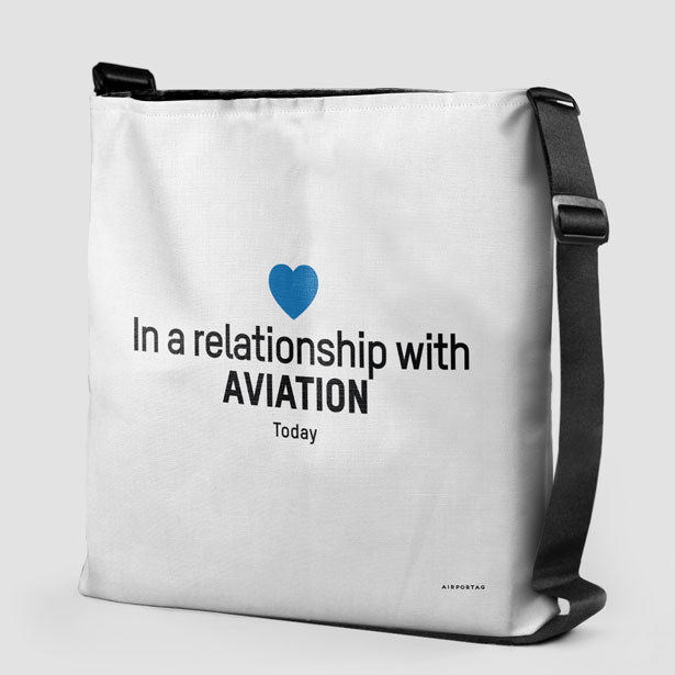 In a relationship with aviation - Tote Bag - Airportag