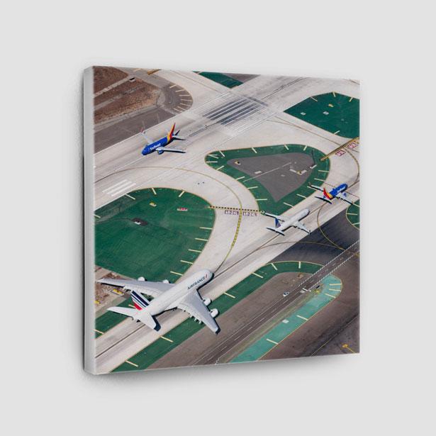 Taxiing - Canvas - Airportag