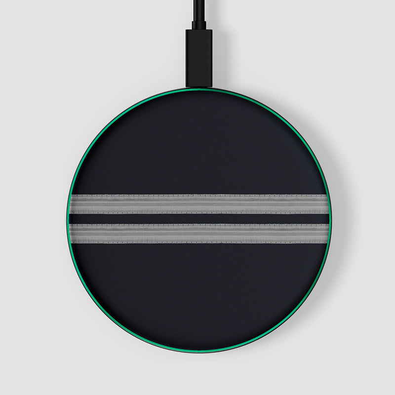 Black Pilot Stripes - Wireless Charger