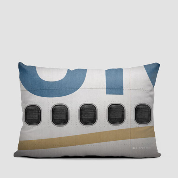 https://airportag.com/cdn/shop/products/ua-airplane-windows-pillow-horizontal_grande.jpg?v=1556183227